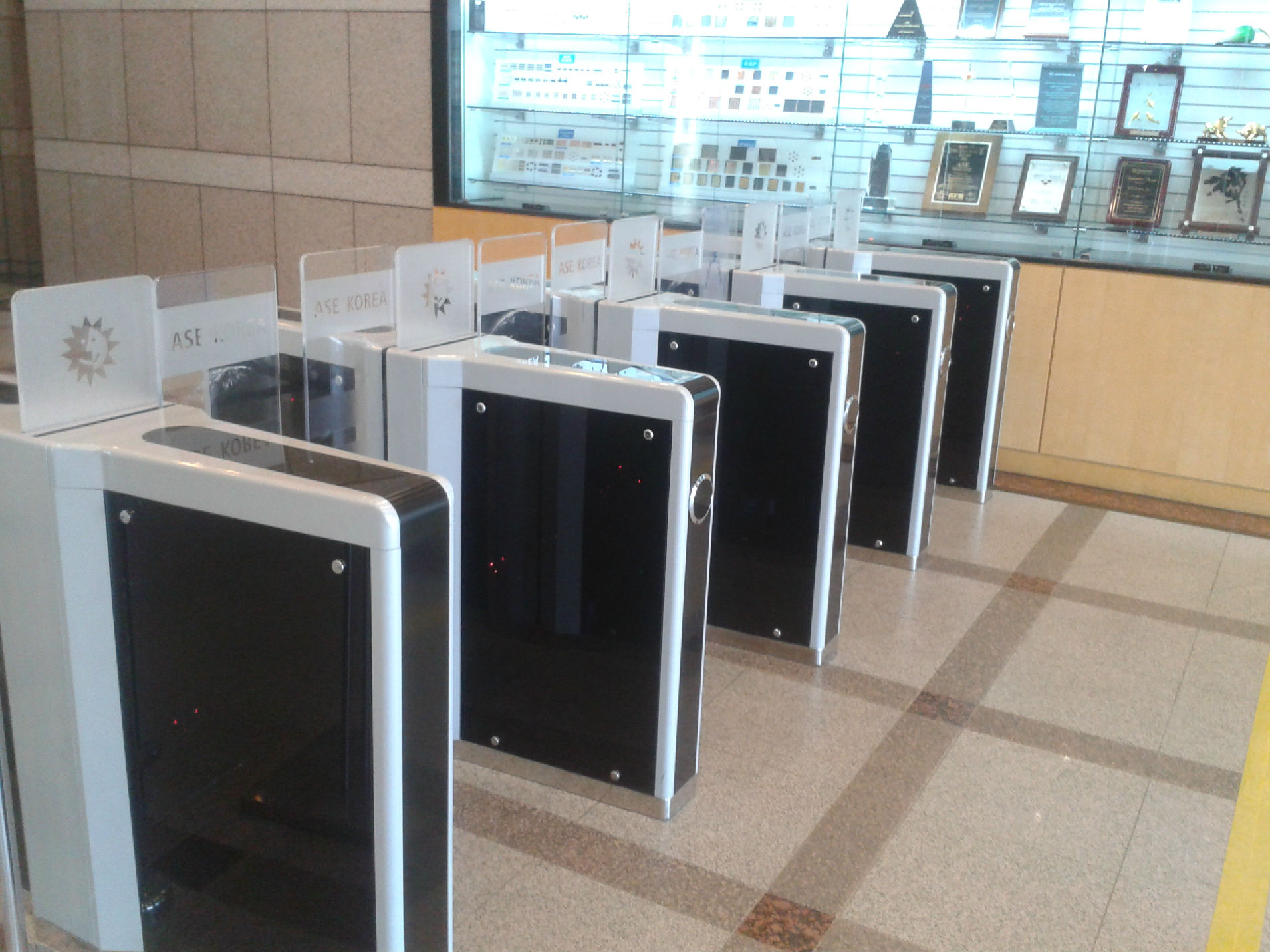 四川攀枝花写字楼小区办公室LED智能平移门速通门门禁系统