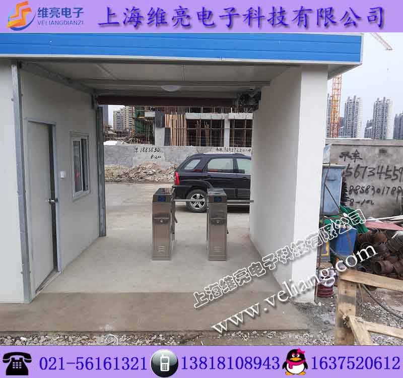 工地出口闸门.jpg