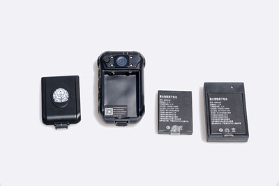 双摄像头加无线遥控高清执法记录仪