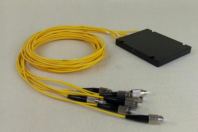 1：8盒式FC分光器 尾纤式fc pc分光器 光分路器 纤长1-1.5
