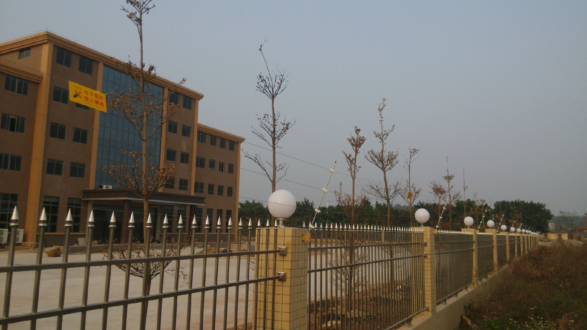 脉冲电子围栏对工程商的优越性