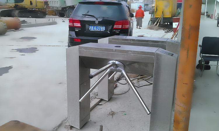 上海工地三辊闸 三辊闸厂家 LED屏同步显示三辊闸