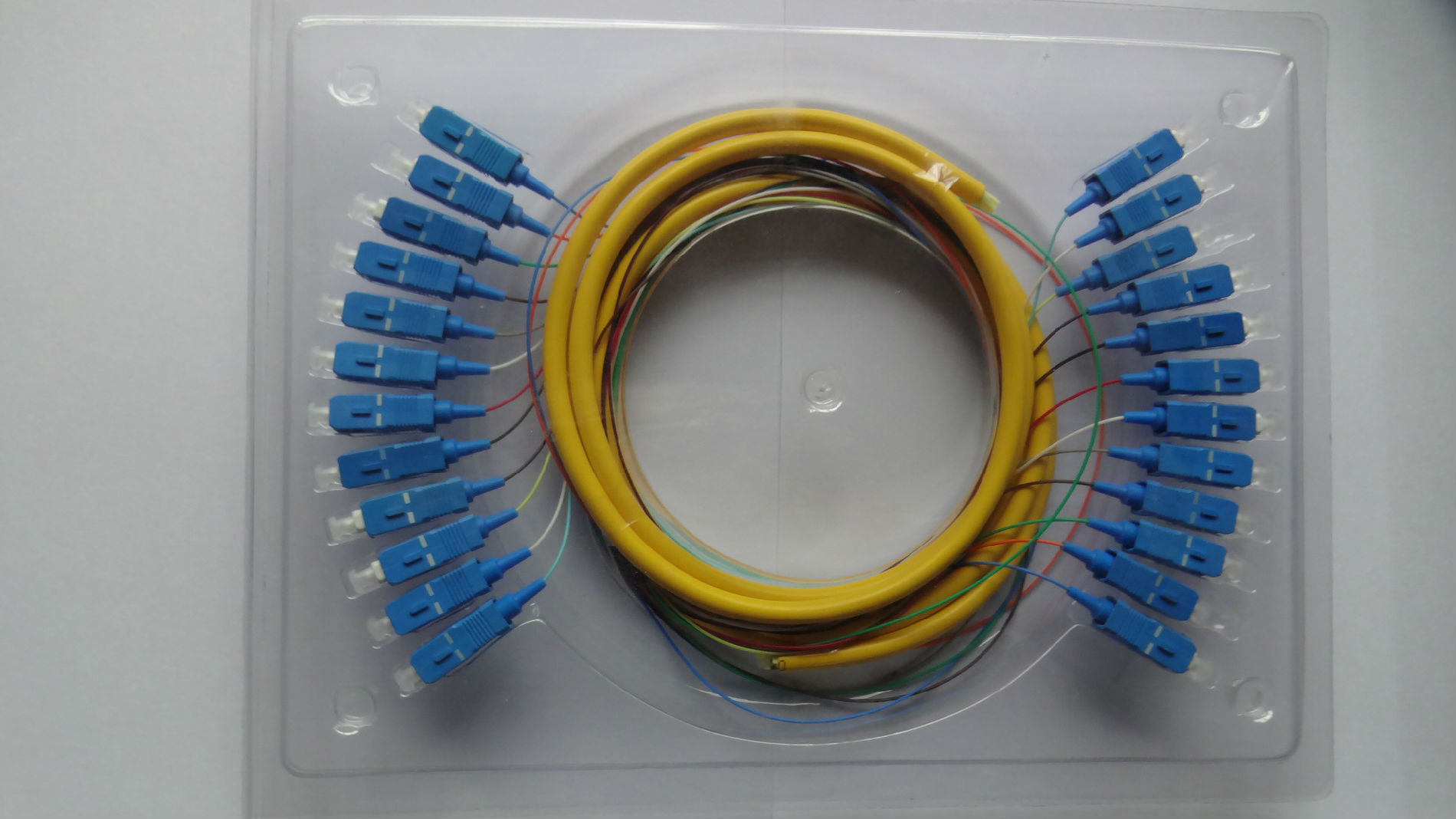 12芯FC束状尾纤—12色FC束状尾纤