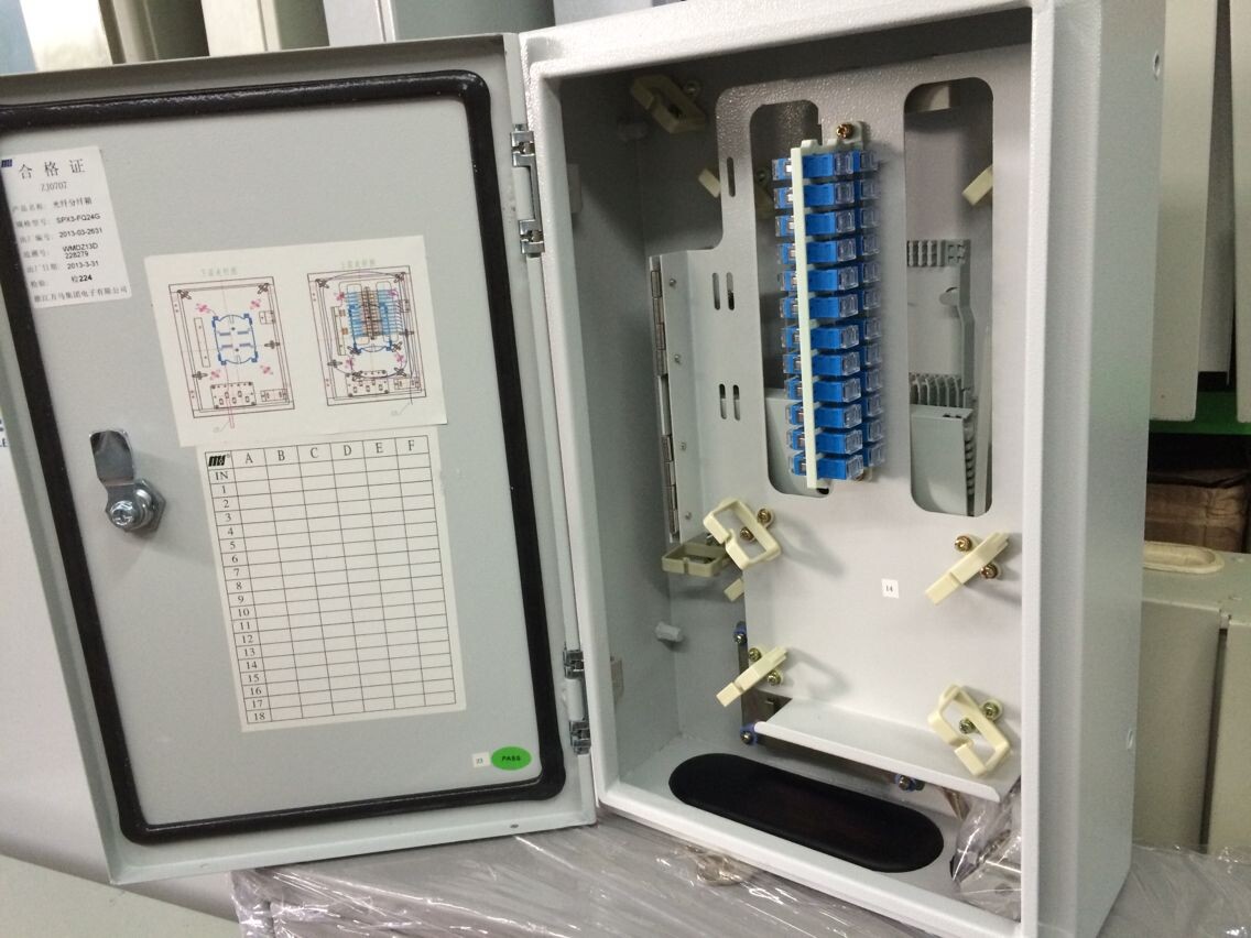 48芯光缆分纤分光箱 冷轧板48芯光纤分纤箱