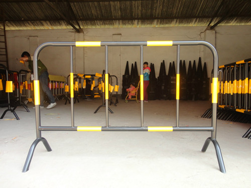 铁马尺寸 铁马价格 铁马护栏订做价格_铁马尺寸 铁马价格 