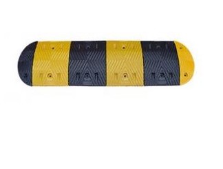 减速带安装螺丝 减速带怎么安装 深圳路易通减速带安装操作