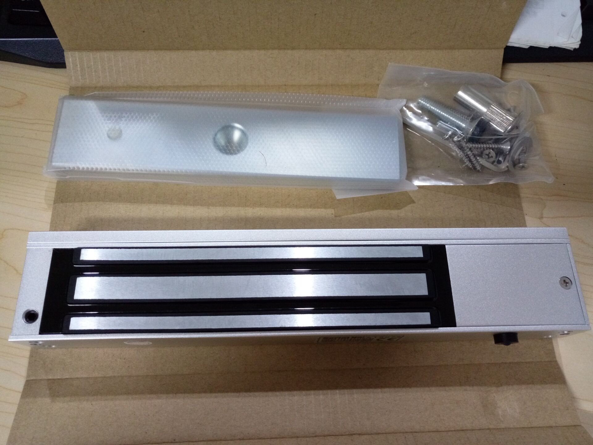 磁力锁 电磁锁门禁电锁