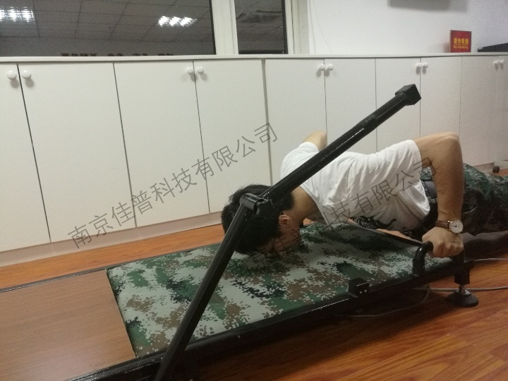 俯卧撑考核
