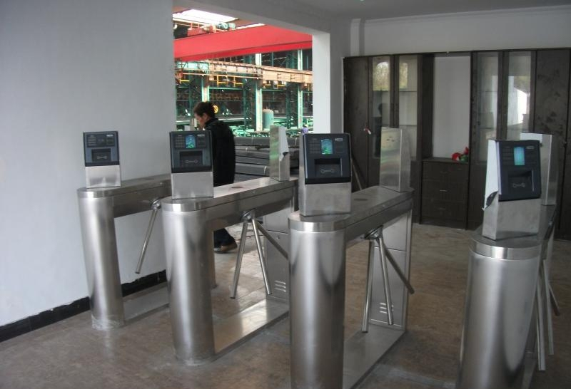 深圳起重机械设备塔吊司机人脸识别考勤系统 刷脸更安全