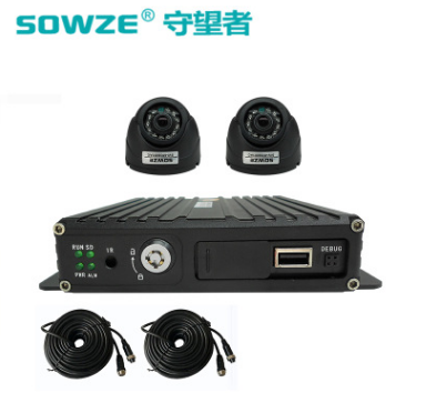 SD卡车载监控主机套装 四路720P车载录像机货车停车监控