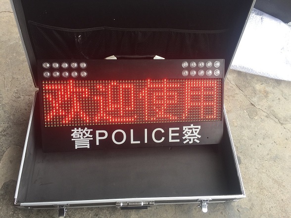 移动三脚架LED显示屏