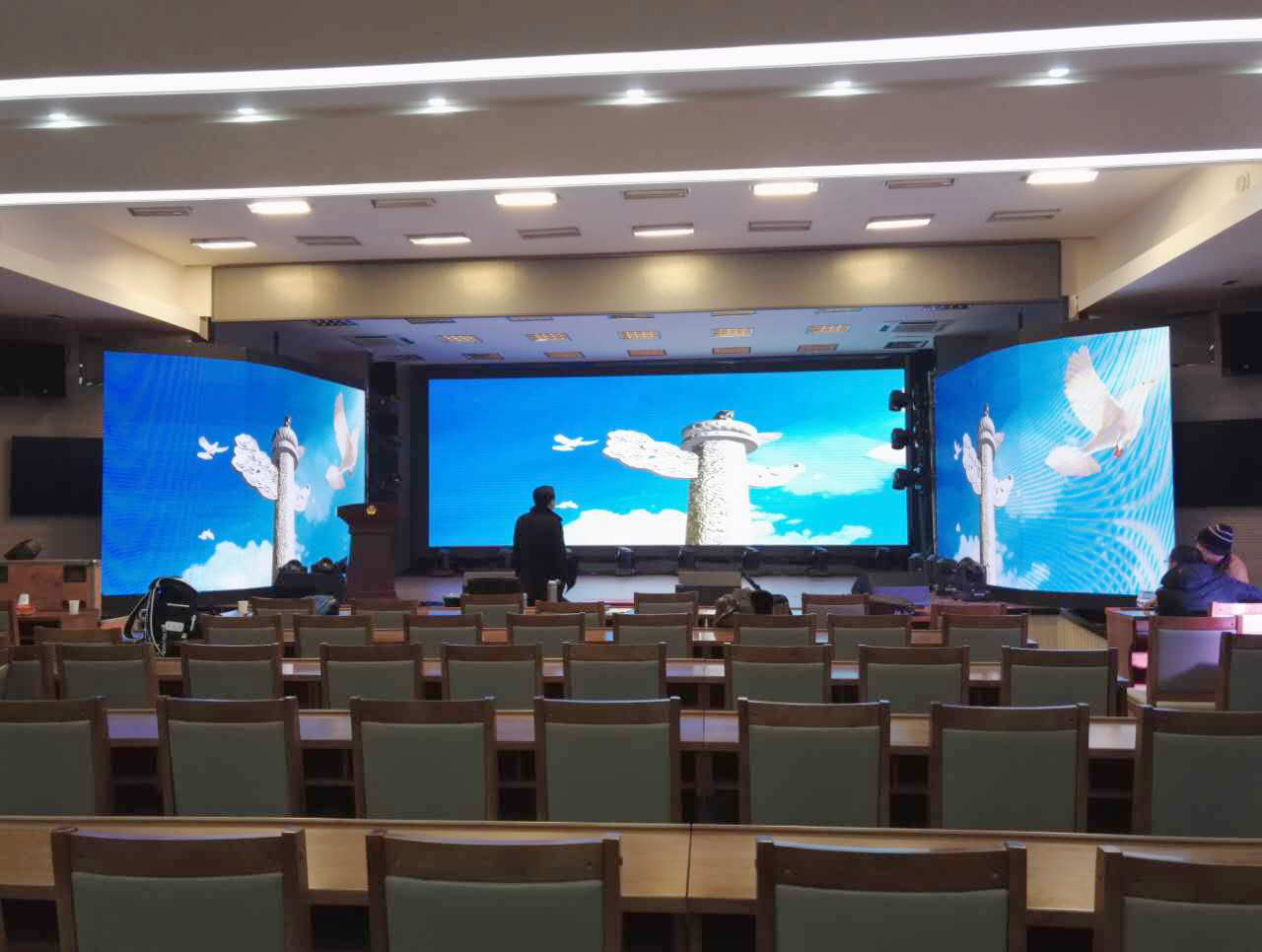 室内P3全彩LED显示屏 山东LED