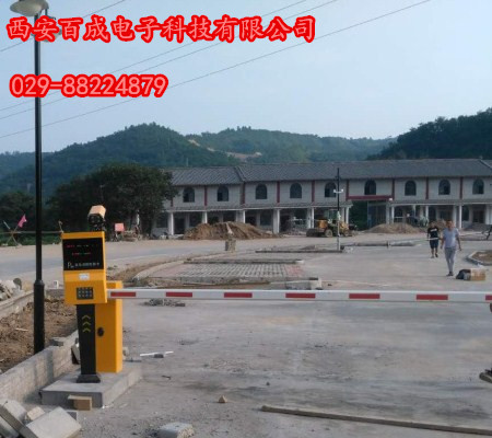 无人值守智能车牌识别1