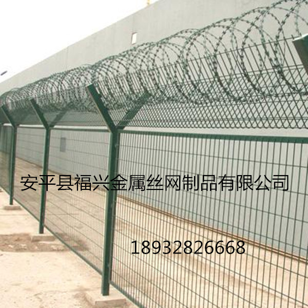 监狱钢网墙看守所围栏网