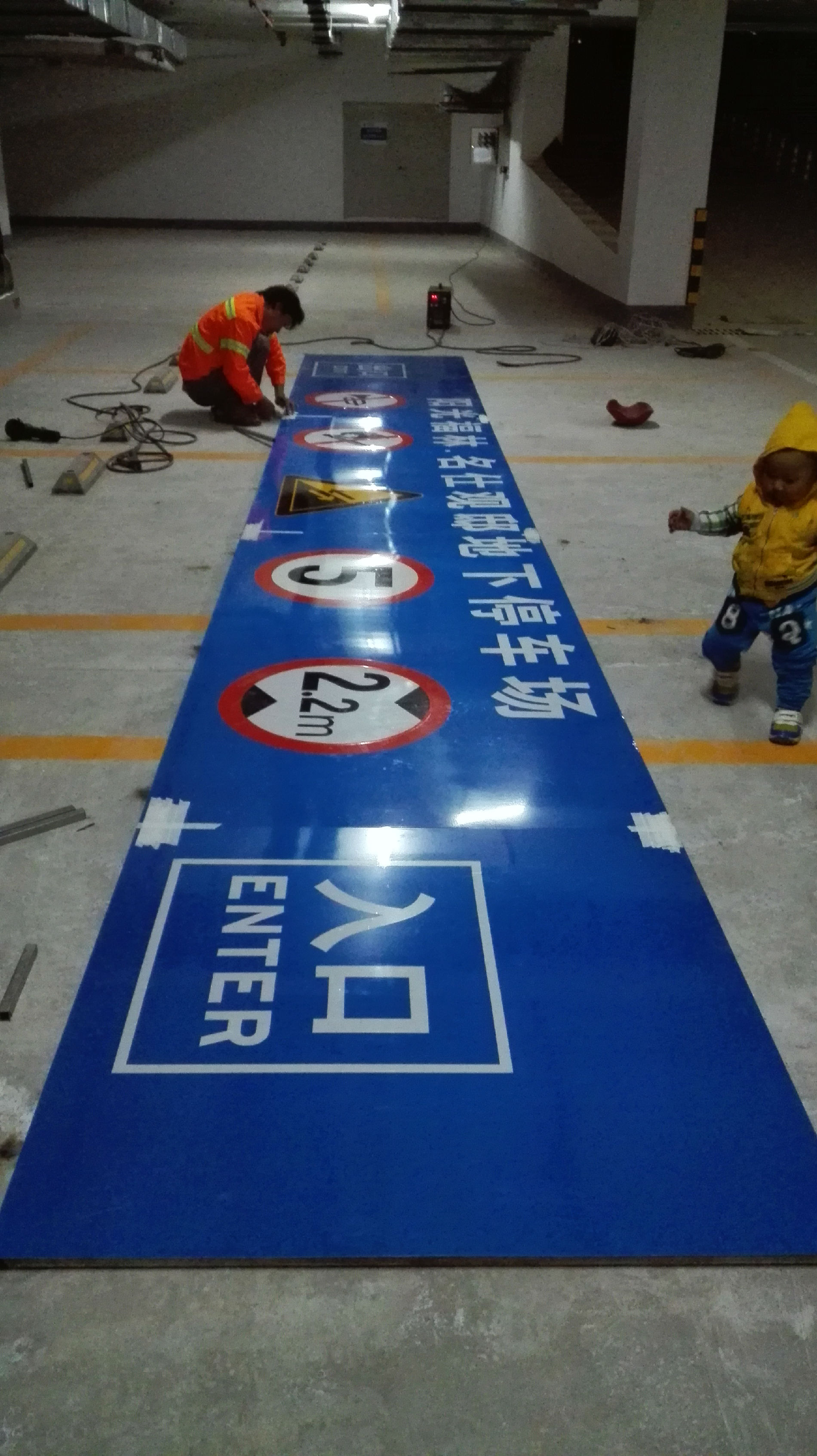 泰安道路反光标志牌厂家宁阳路名牌施工标识牌价格