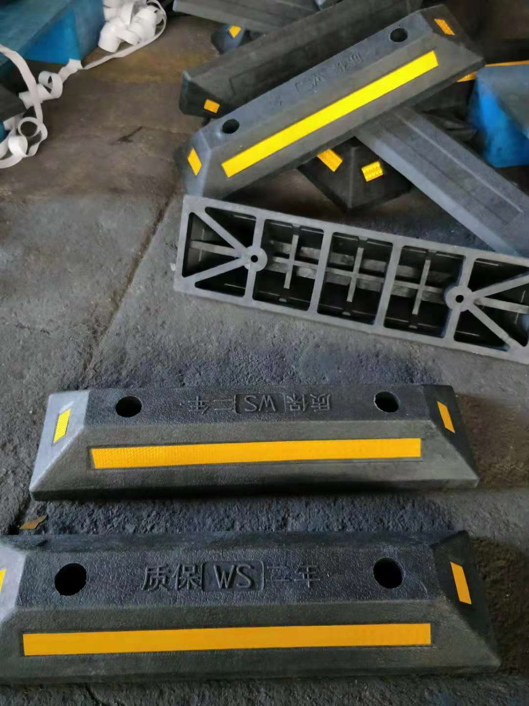 济南橡胶挡车器车轮定位器厂家