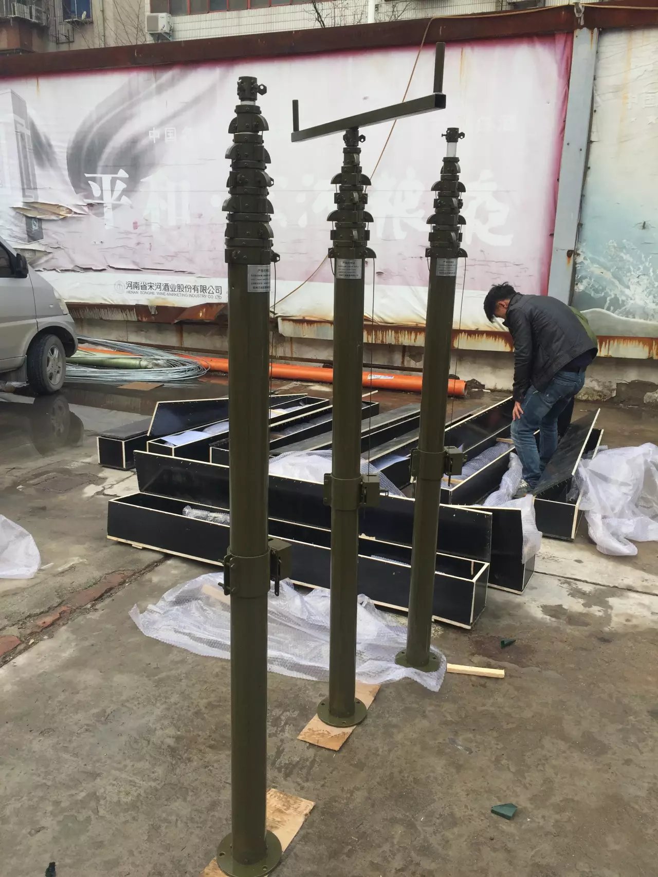 光缆引接车机动性10米手摇天线升降杆