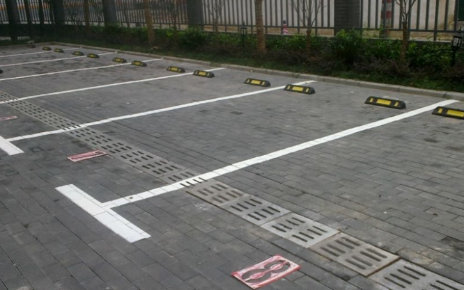 海口美兰划线|海南停车场划线|道路划线|护栏安装