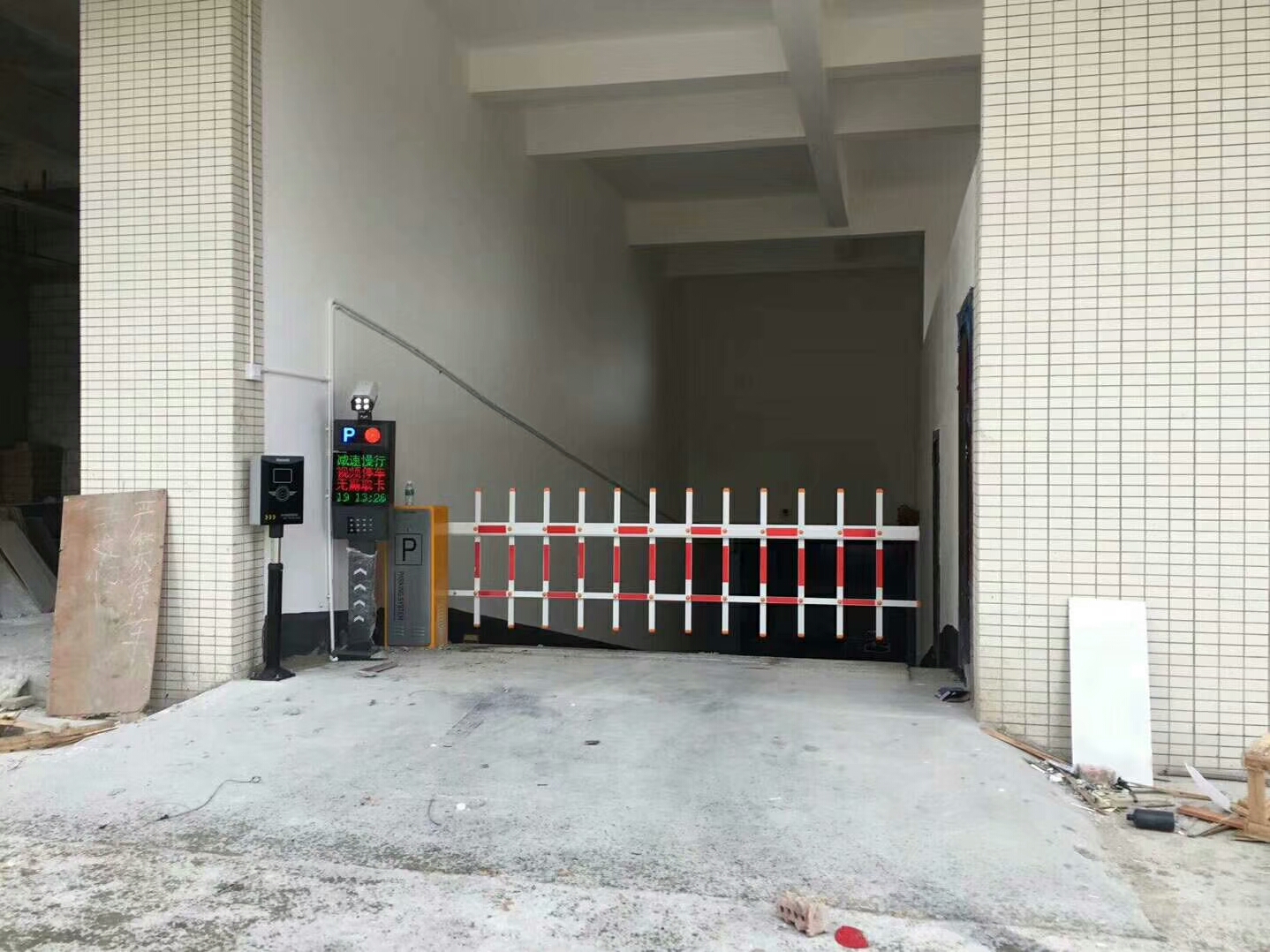 海南|海口|三亚|智能停车场管理系统|升降道闸|车牌识别一体机安装