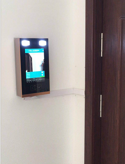 壁挂人证门禁一体机 动态人脸识别门禁 人脸一体机