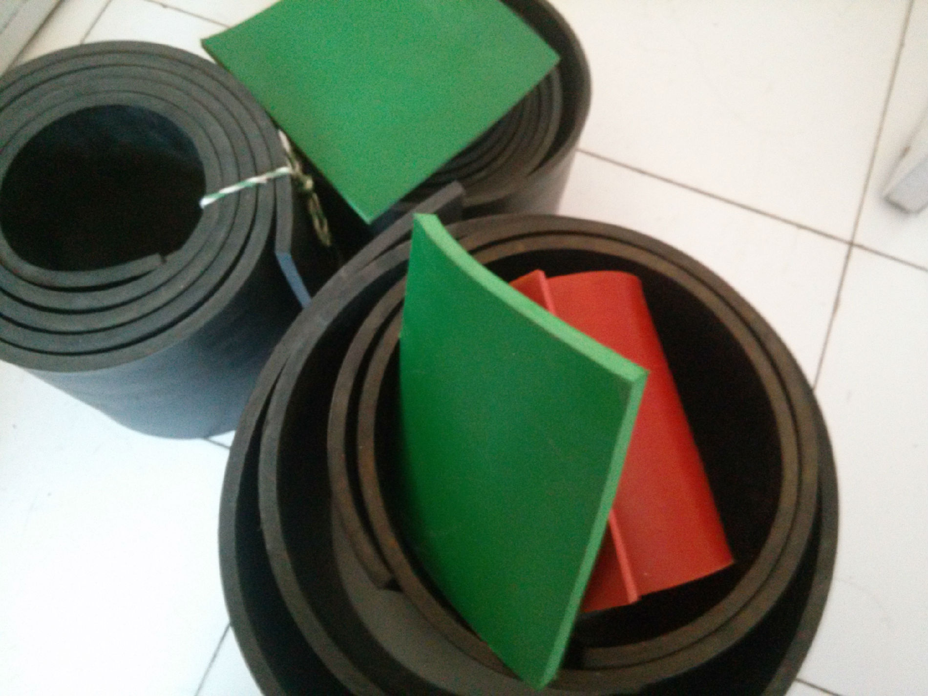 供应黑色8mm绝缘胶垫厂家 长度可以定做