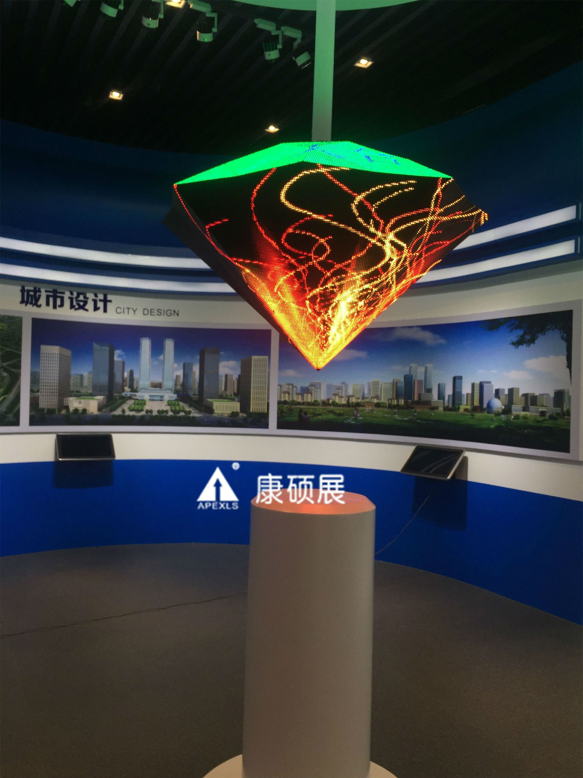 康硕展-LED钻石显示屏