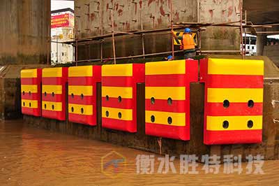 固定式复合材料桥梁防撞设施，柔性桥墩防撞设施，防撞护舷