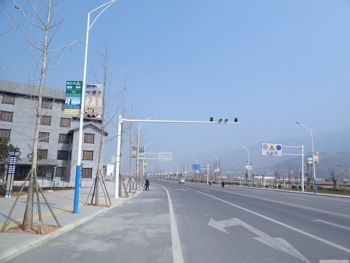 监控立杆 龙门架 F型路灯杆 警示牌