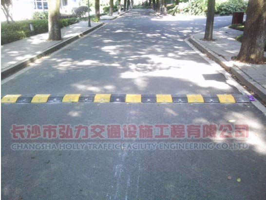 湖南长沙减速带批发 减速带安装报价