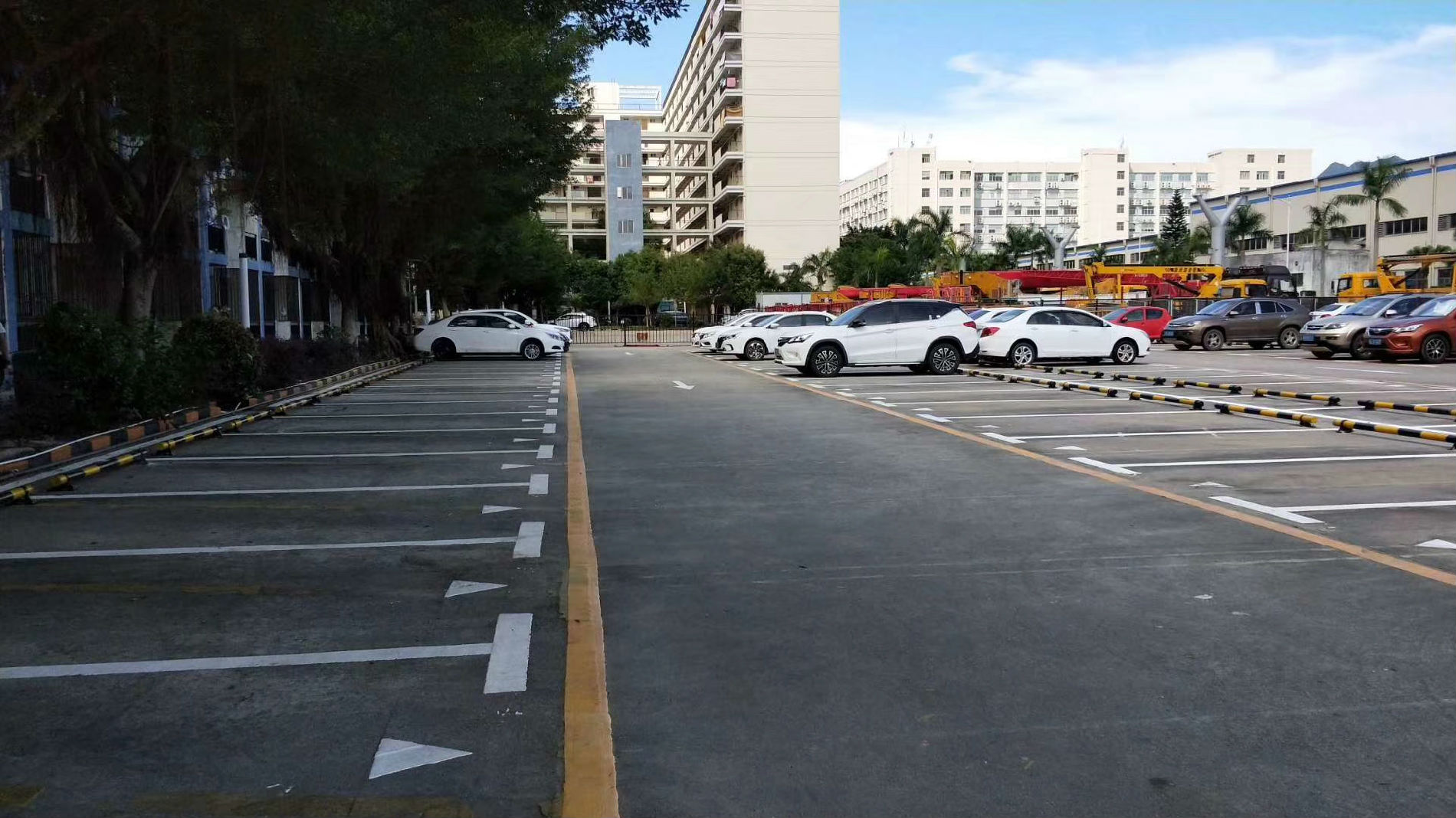 南山区工业园划消防线禁止占用_厂区车位画线设计规划