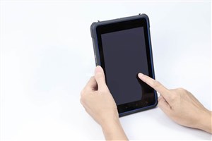 华思福手持式智能平板四寸五寸人脸检测多种证卡识读