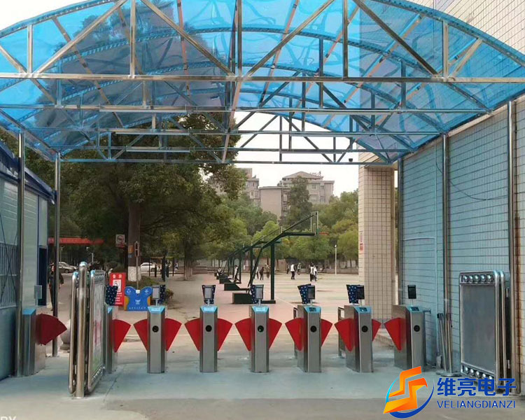 学校人脸识闸机，人脸识别摆闸，人脸+二维码速通门
