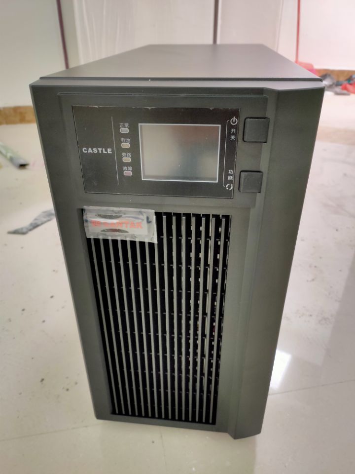 深圳山特高频在线式机房UPS电源6K销售价 坏废旧蓄电池回收