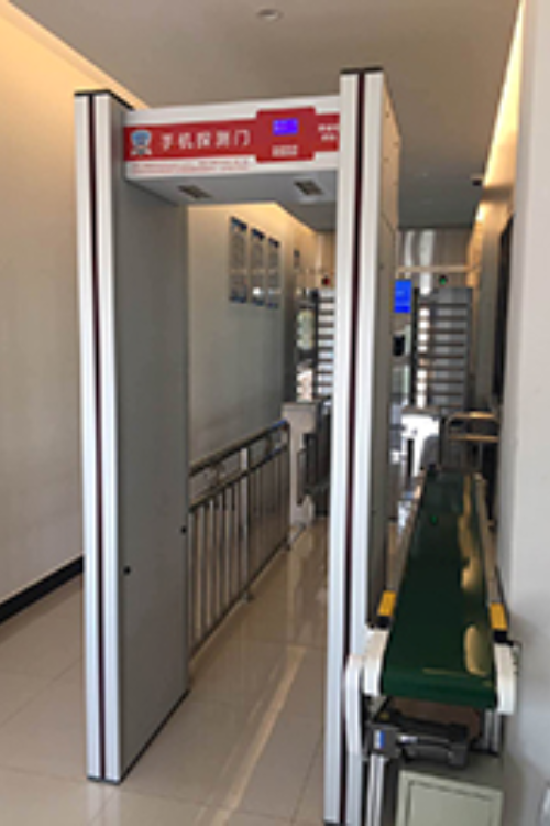 学校手机探测门会对学生产生危害么