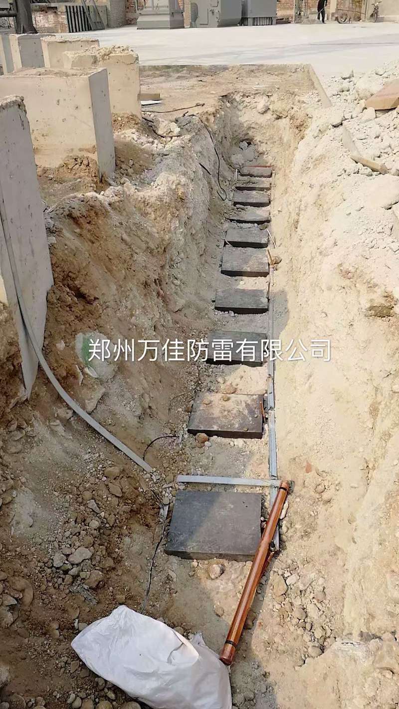 电发火弹药静电接地防护装置