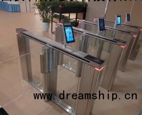 公司面部检测考勤记录仪10