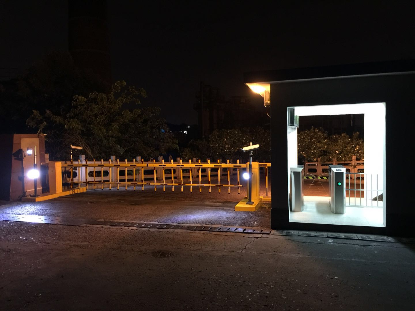 电动道闸 智能道闸系统 停车场收费系统 赛菲姆T16软件 车牌识别